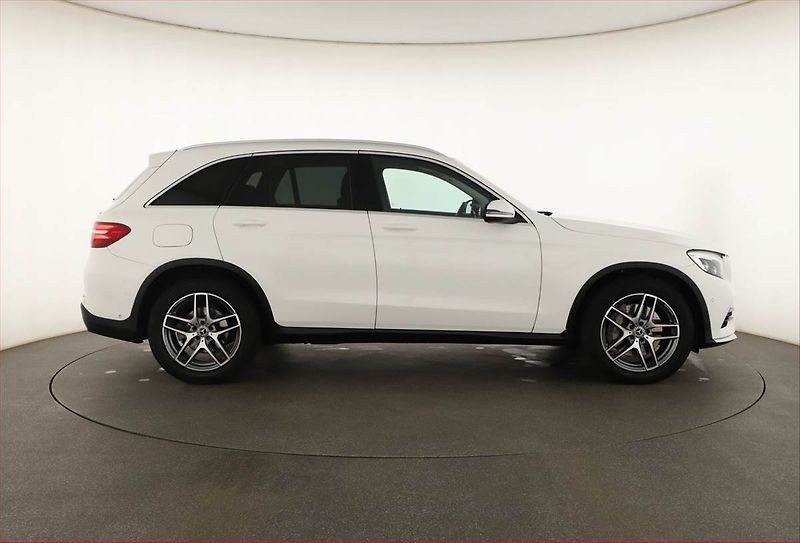 Mercedes-Benz GLC (2018) 220 d 4MATIC - fotka 6 z 21