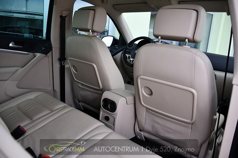 Volkswagen Tiguan 2.0TDi 103kW PANO TAŽNÉ - fotka 16 z 54