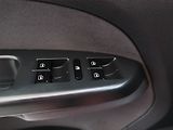 Volkswagen Touran (2012) 1.6 TDI, Serv.kniha, Tempomat - náhled 15