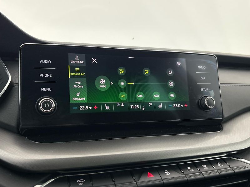 Škoda Octavia Ambition DSG - fotka 19 z 27