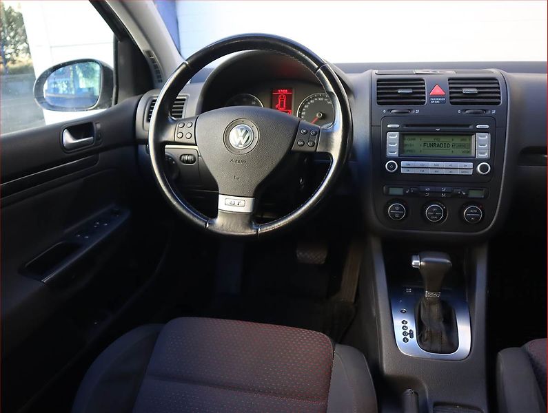 Volkswagen Golf (2008) GT 1.4 TSI, Automat - fotka 7 z 17