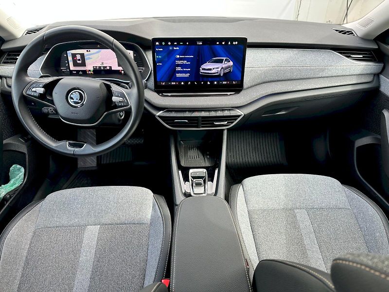 Škoda Octavia (2024) 1.5 TSI 110kW MHEV Top Selecti - fotka 5 z 25