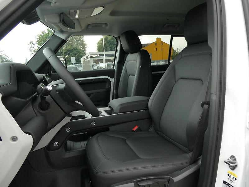 Land Rover Defender 110 S D200 - fotka 9 z 32