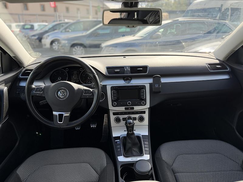 Volkswagen Passat 2.0 TDi, 103kw, alltrack - fotka 7 z 20