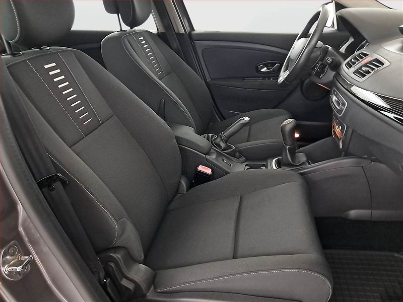Renault Mégane (2011) 1.6 16V, ČR,1.maj, Tempomat - fotka 9 z 16
