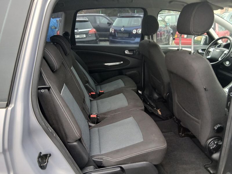 Ford S-MAX 2.0 TDCI, AUTOMAT - fotka 18 z 32