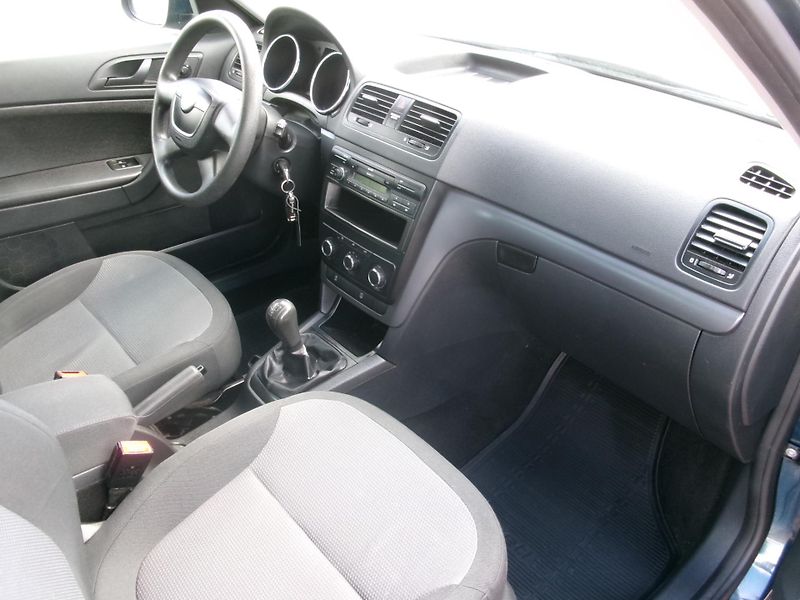 Škoda Yeti 2,0TDI KLIMA 81kW - fotka 16 z 26