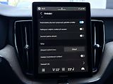 Volvo XC60 B5 AWD // PLUS DARK + sada kol - náhled 36
