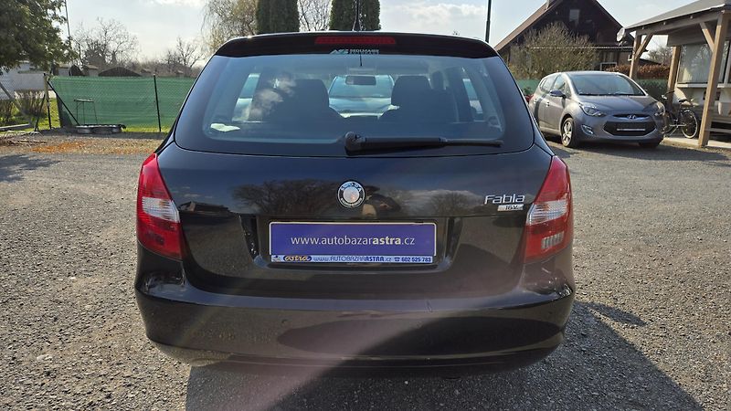 Škoda Fabia 1.4 16V AMBIENTE 1MAJITEL - fotka 9 z 36