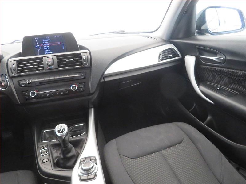 BMW Řada 1 (2012) 116d, Serv.kniha, Navi - fotka 8 z 16