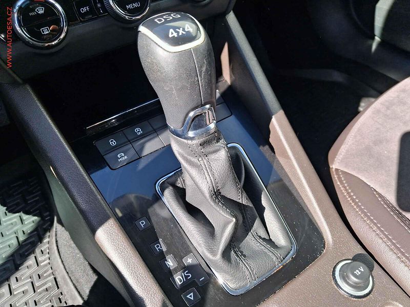 Škoda Octavia (2018) 2.0 TDi 4x4, ČR, L&K, DSG - fotka 16 z 19