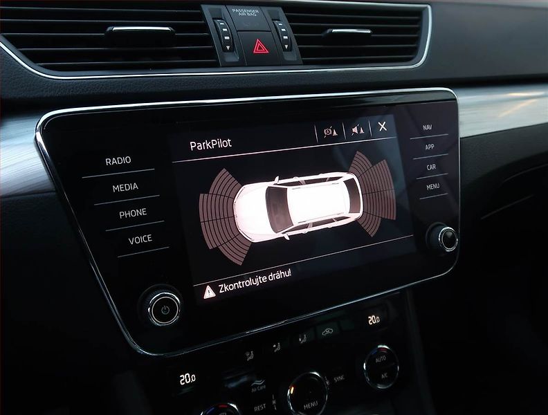 Škoda Superb (2019) 2.0 TDI, Automat, Serv.kniha - fotka 18 z 19