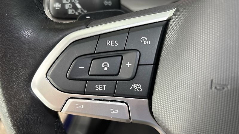 Volkswagen Golf 1.5 TSI DSG Style Variant - fotka 14 z 27