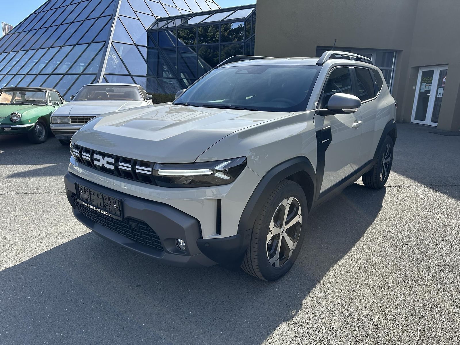 Dacia Duster HYBRID 155 - VÝPRODEJ, SKLADEM