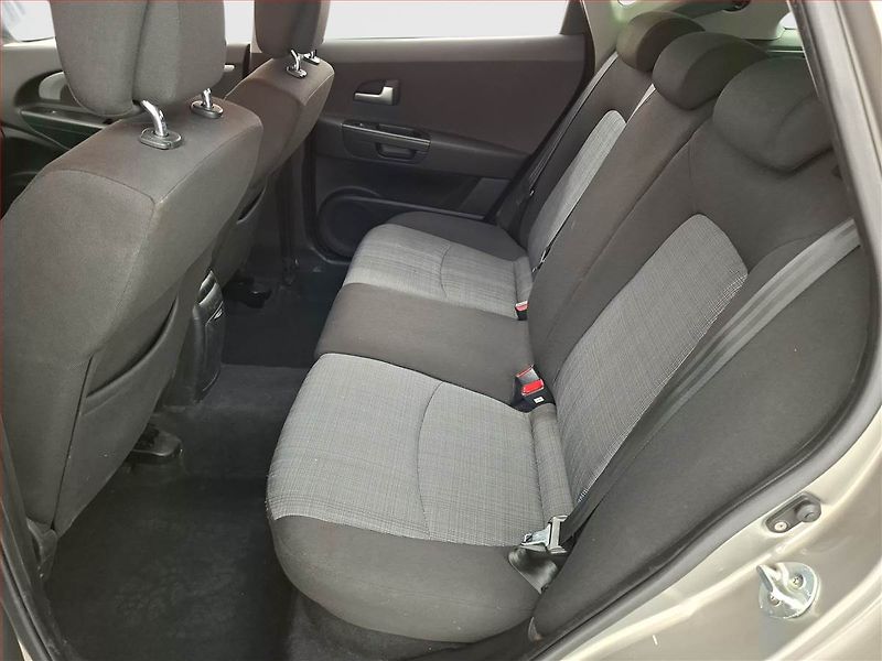 Kia Ceed (2012) 1.4 CVVT, Tempomat - fotka 10 z 14