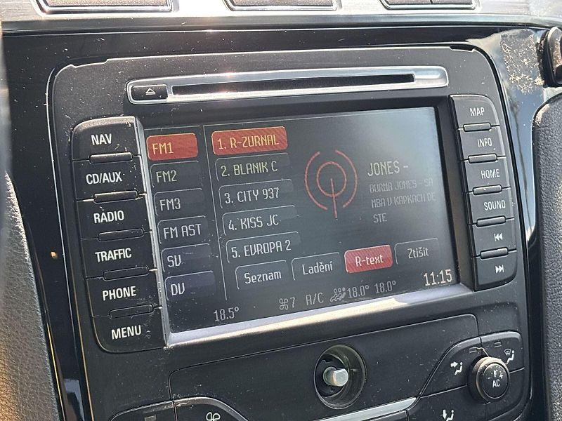 Ford Galaxy (2012) 2.0 TDCi AT Ghia - fotka 12 z 29