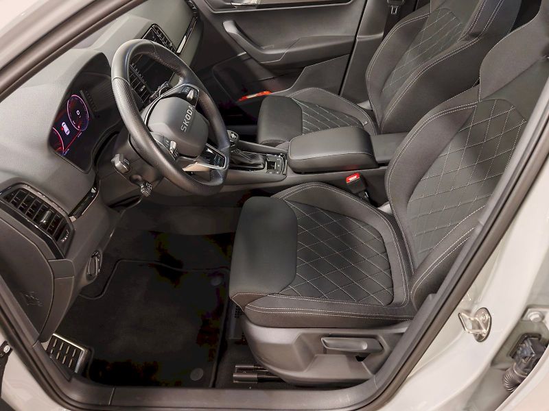 Škoda Karoq (2025) 1.5 TSI 110 kW DSG Sportline - fotka 22 z 32