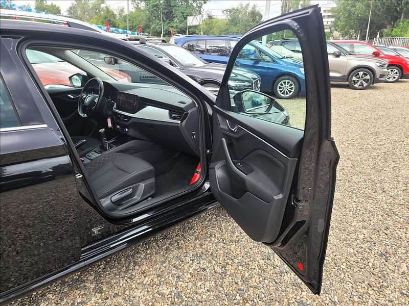 Škoda Kamiq 1,0 TSI,TFT,NAVI,VÝHŘEV,KLIMA - fotka 10 z 50