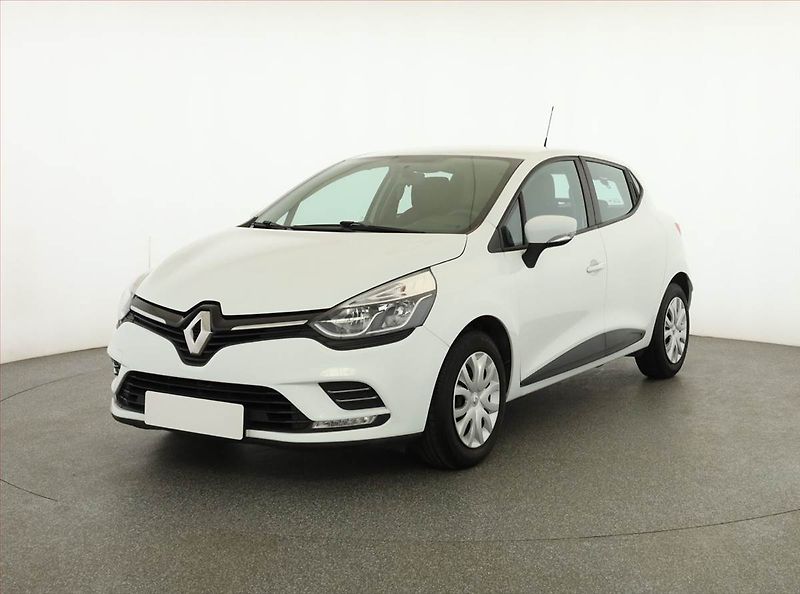 Renault Clio (2017) 1.2 16V, Tempomat - fotka 2 z 16