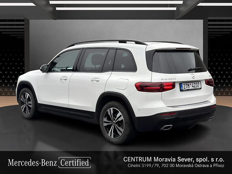 Mercedes-Benz GLB 200d 4M - fotka 3 z 18