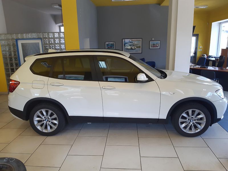 BMW X3 3.0d XDRIVE XENONY TAŽNÉ - fotka 7 z 25