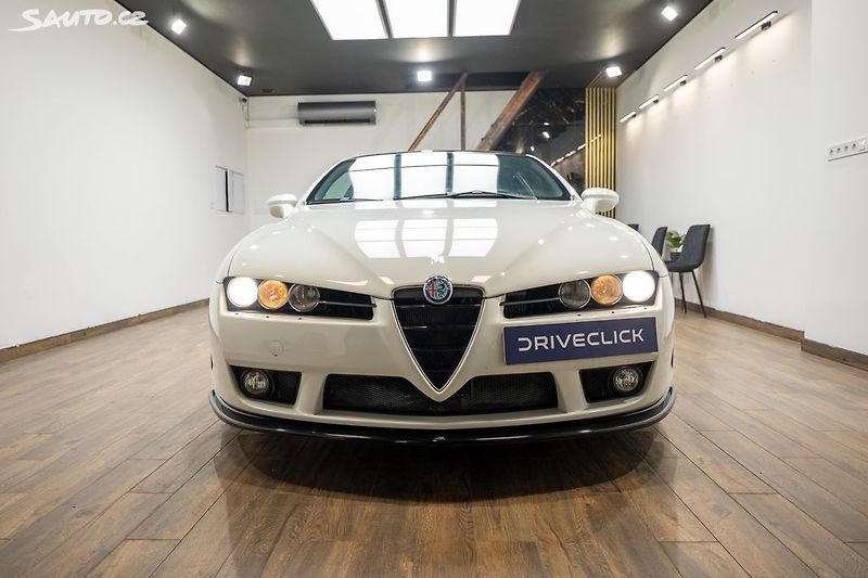Alfa Romeo Brera SkyView 2.4 JTDm 154 kW - fotka 2 z 29