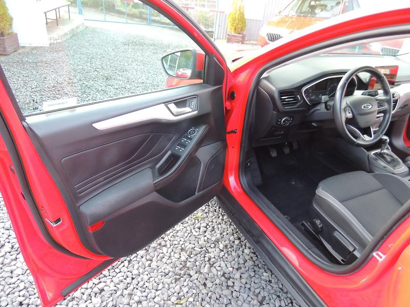 Ford Focus (2020) Combi 1.0i,92kw,ČR,1.majitel - fotka 12 z 40