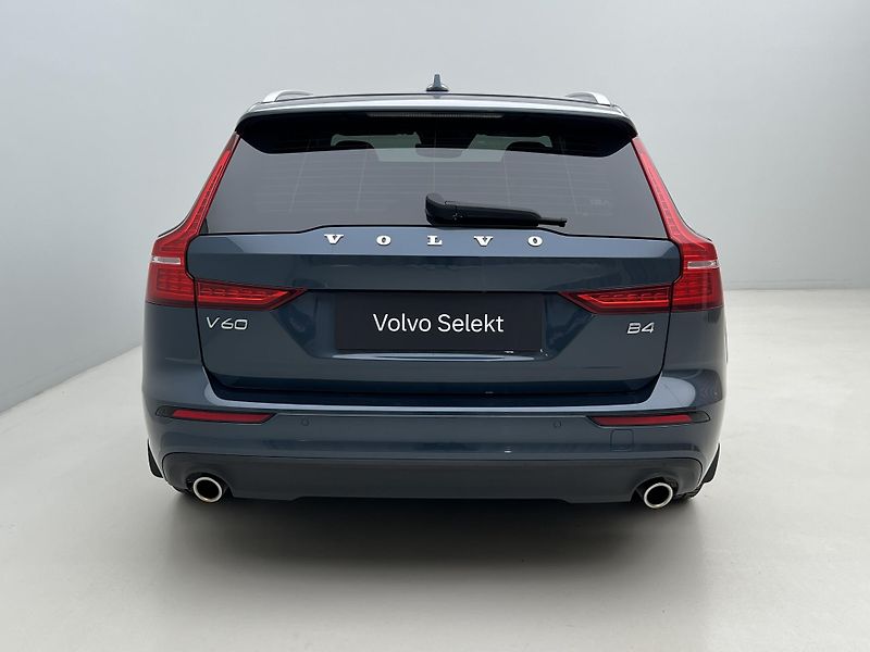 Volvo V60 B4 MOMENTUM AUT  - fotka 12 z 42