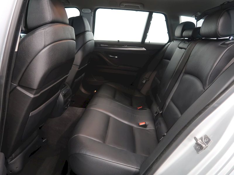 BMW Řada 5 (2012) 535d 230KW NAVI XENON - fotka 17 z 41