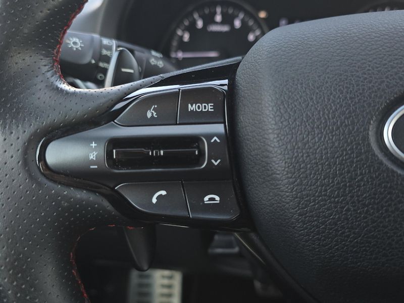 Hyundai i30 (2021) N-Line 1.5 T-GDi A/T 117kW, Se - fotka 11 z 28
