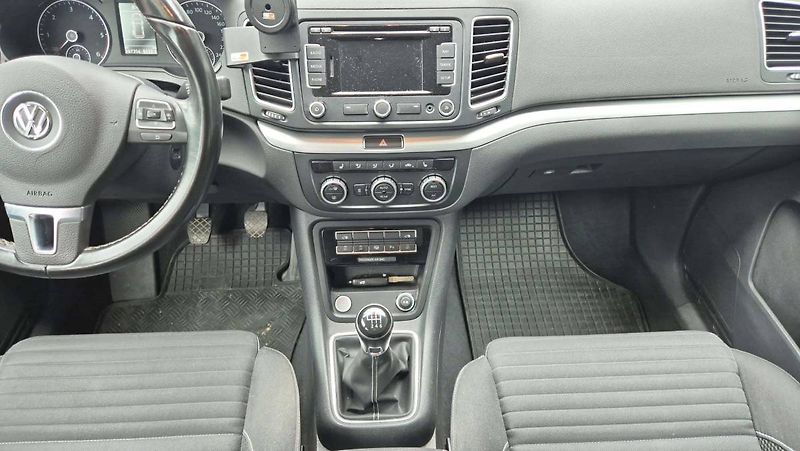 Volkswagen Sharan 2.0TDI 103kW MT6 - fotka 20 z 49