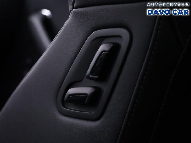 Škoda Superb 2,0 TDI 147kW 4x4 L&K DSG DPH - fotka 36 z 46