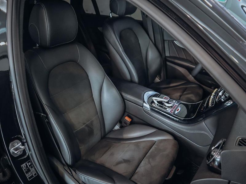 Mercedes-Benz GLC 250 4M AMG - fotka 22 z 24