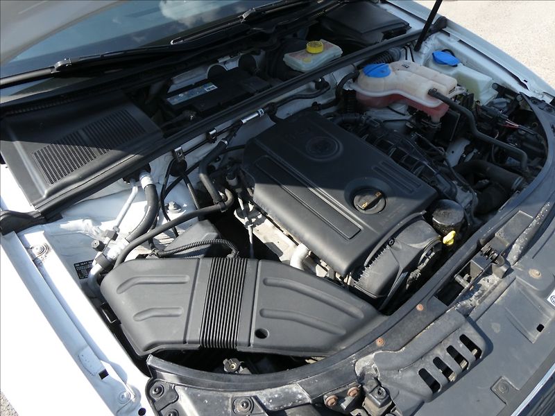 Seat Exeo 1,8 TSi 88kW serviska, 2x kola - fotka 28 z 37