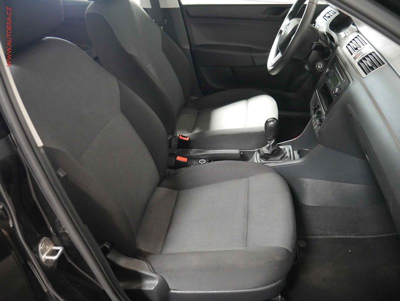 Škoda Rapid (2015) 1.2 TSi, AC, STK2/28 - fotka 11 z 15