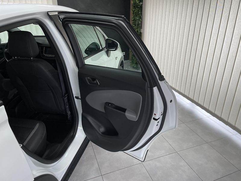 Opel Crossland X 1.2 i AUTOMAT ČR 1.MAJ SERVIS - fotka 14 z 24