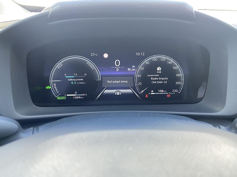 Toyota C-HR 2.0 HSD e-CVT Style - fotka 15 z 21