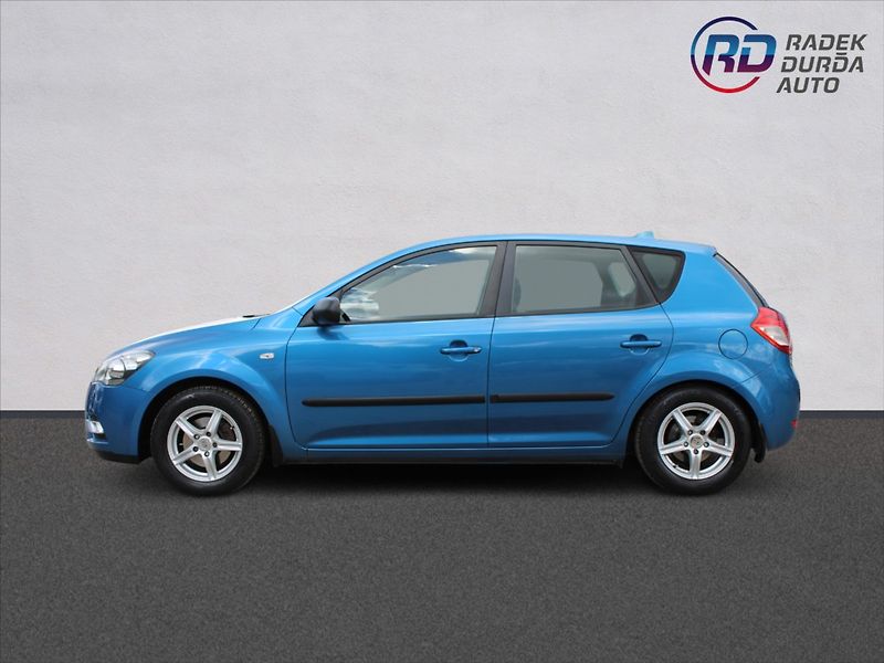 Kia Ceed 1,4 i  ČR,1.MAJITEL,SERVIS - fotka 8 z 28