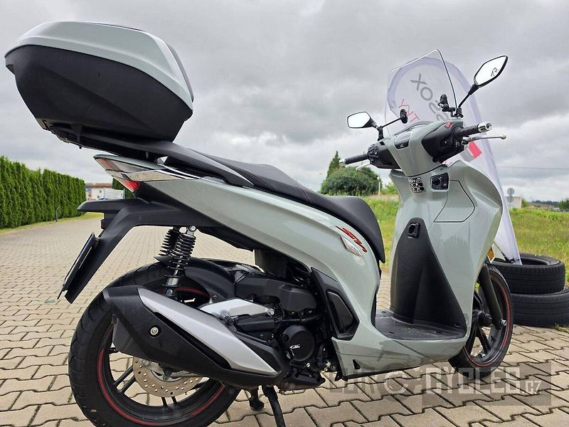 Honda SH 350 i (2022) - fotka 6 z 18