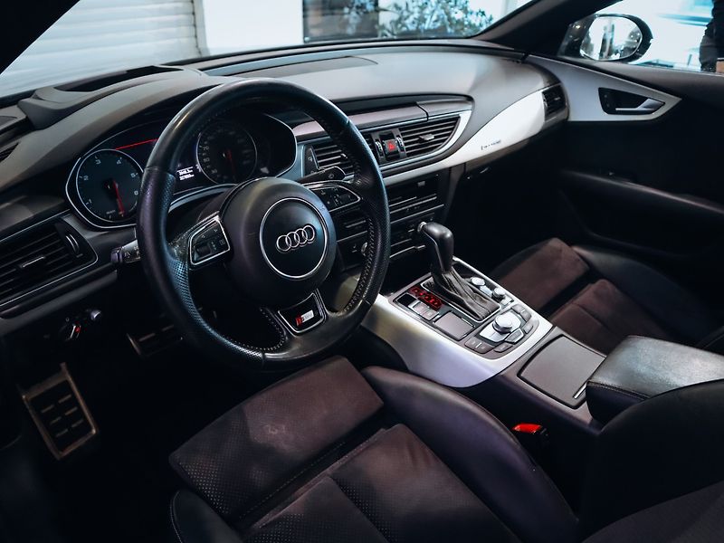 Audi A7 3.0TDI 200kW S-line ACC Vzduch - fotka 8 z 29