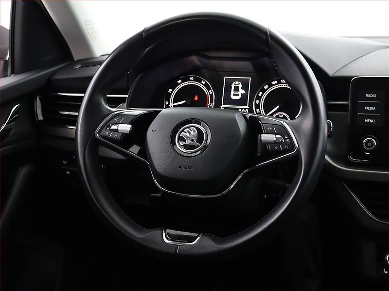 Škoda Scala (2021) Ambition 1.5 TSI, ČR,1.maj - fotka 13 z 17