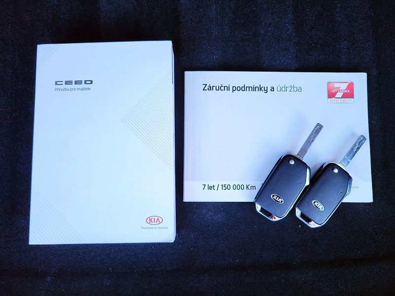 Kia Ceed 1.6 CRDi 85kW FRESH *ČR - fotka 38 z 42