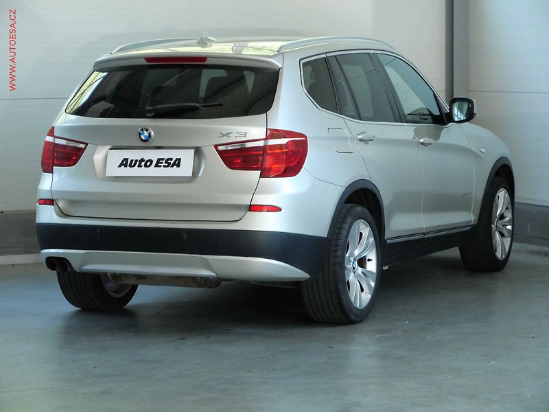 BMW X3 (2012) 3.0d xDrive 30d, 2.maj,ČR - fotka 4 z 24
