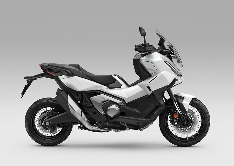 Honda (2026) ADV 750 - fotka 2 z 3