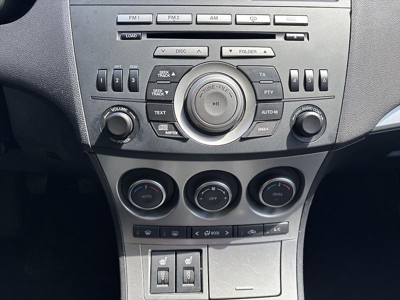 Mazda 3 1.6 Active Plus - fotka 24 z 30