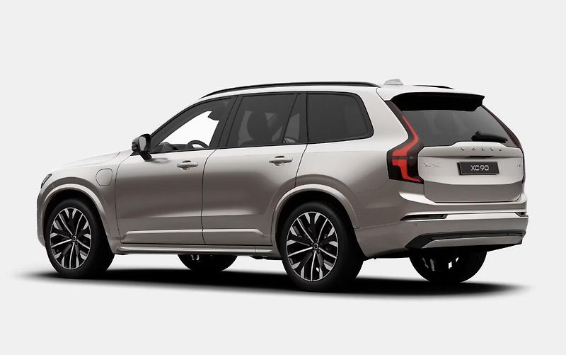 Volvo XC90 (2026) T8 AWD RECHARGE DARK PLUS 7m - fotka 6 z 11