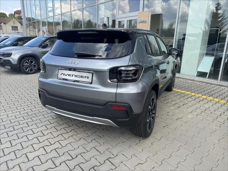 Jeep Avenger (2024) 156K 54kWh  Summit Electric - fotka 7 z 15