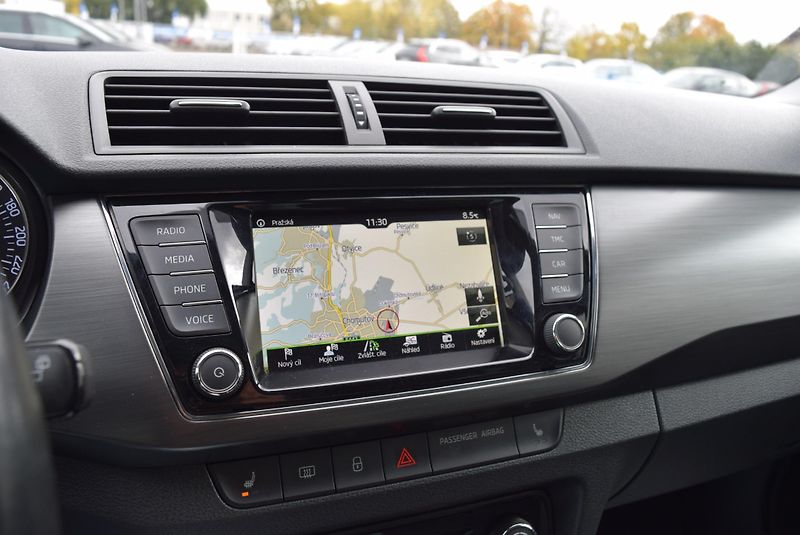 Škoda Fabia (2016) 1.2TSI 66kw ED. JOY TAŽNÉ APP  - fotka 25 z 49