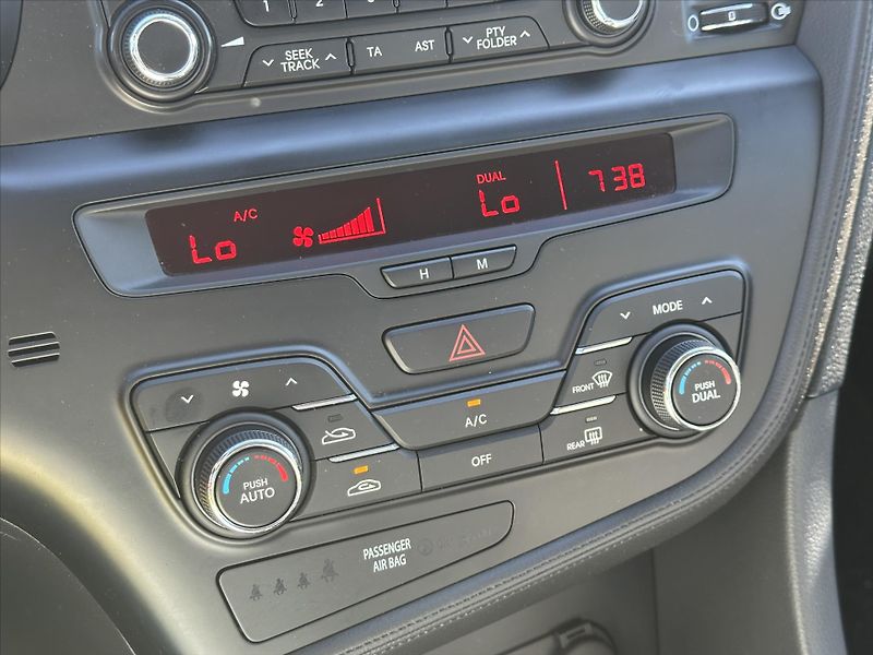 Kia Optima 1,7 CRDi 100kW Exclusive CZ - fotka 21 z 31
