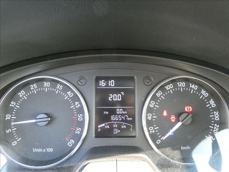 Škoda Rapid 1,6 TDi 66kW 2x kola,klima,ČR - fotka 23 z 30